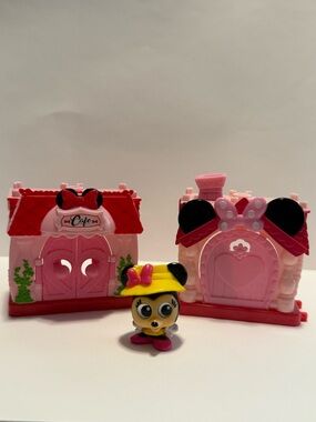 Disney Doorables Minnie Mouse Playset Piece Lot